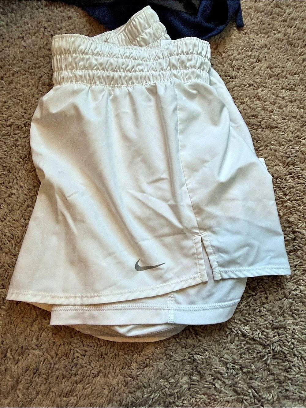 Nike Dri-FIT athletic shorts Athletic Shorts in White Size Medium